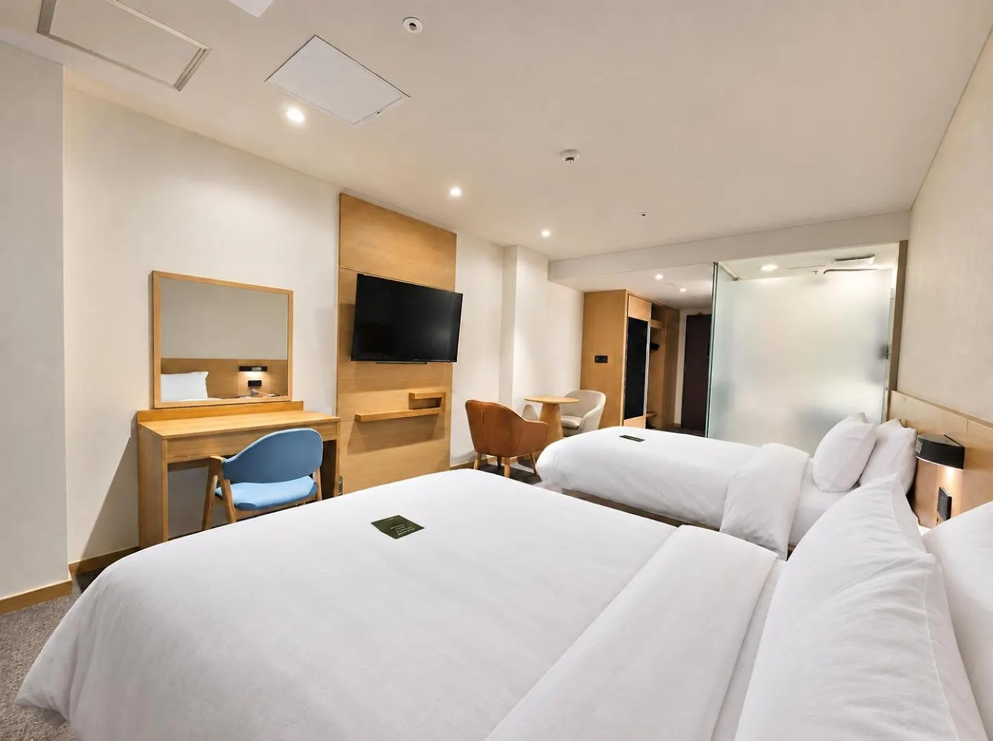Megastar Incheon Airport Hotel