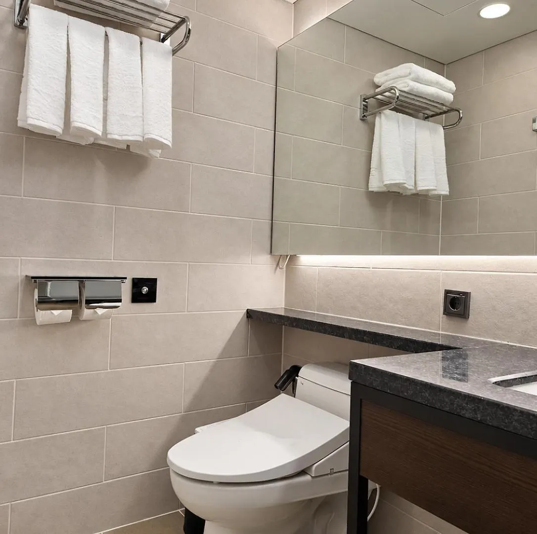 Megastar Incheon Airport Hotel 4*,  韓国